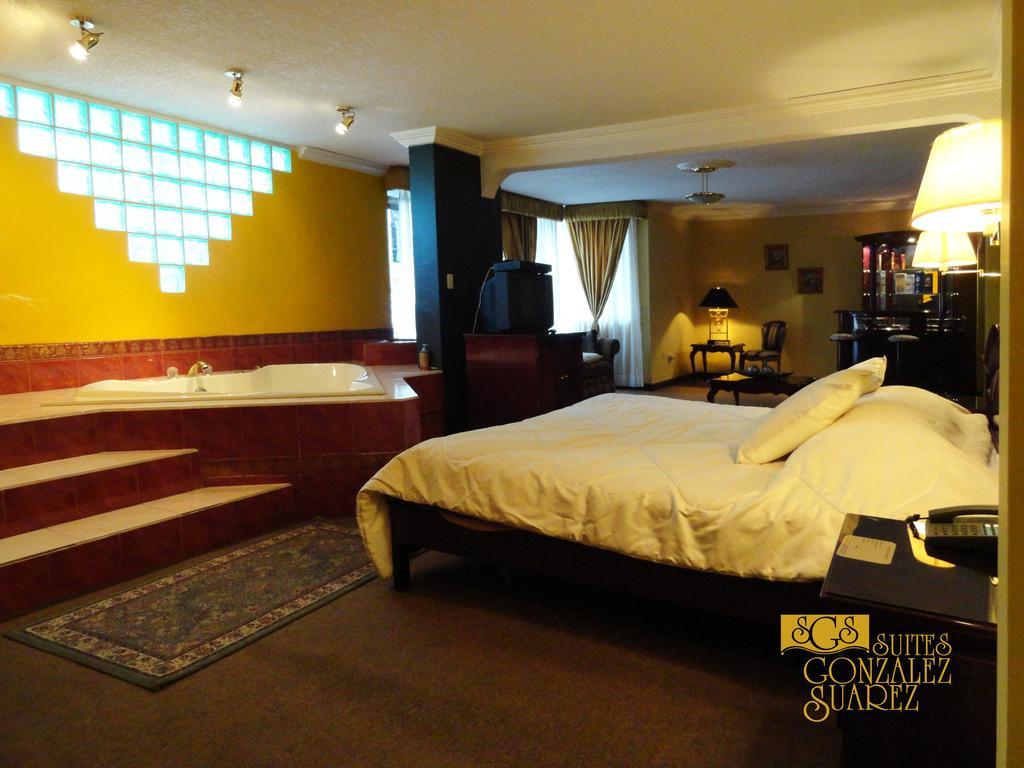 Hotel Suites Gonzalez Suarez キト エクステリア 写真