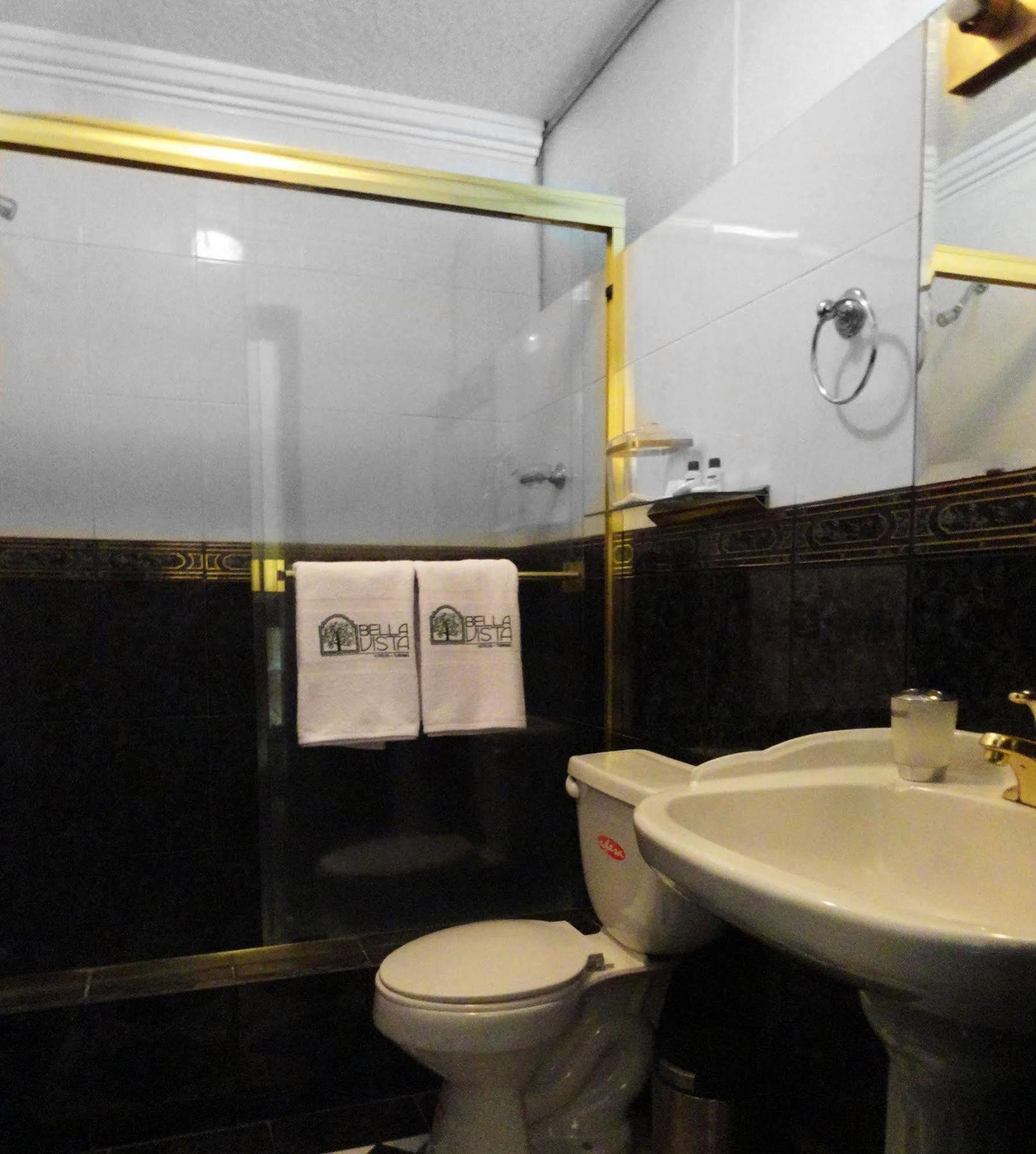 Hotel Suites Gonzalez Suarez キト エクステリア 写真