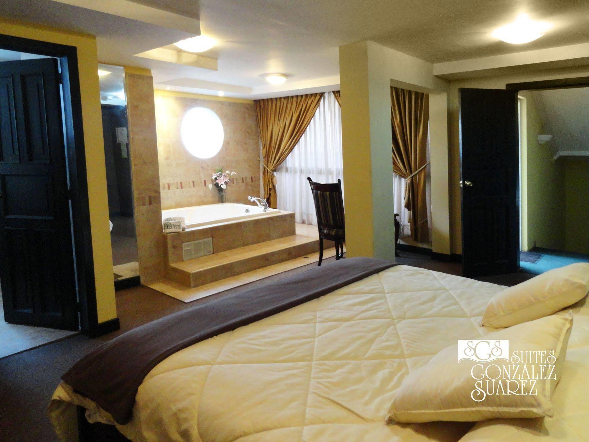 Hotel Suites Gonzalez Suarez キト エクステリア 写真