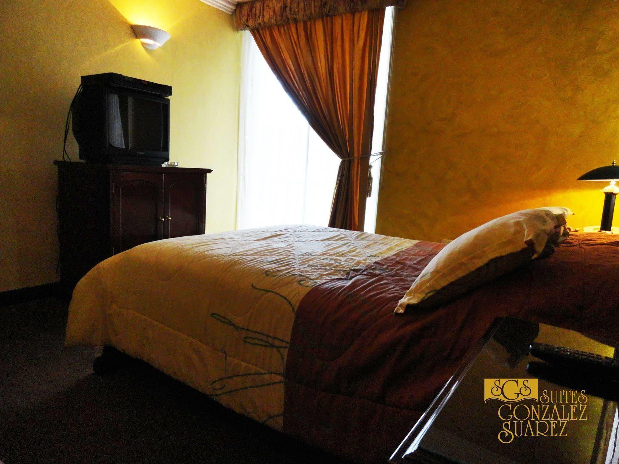Hotel Suites Gonzalez Suarez キト エクステリア 写真
